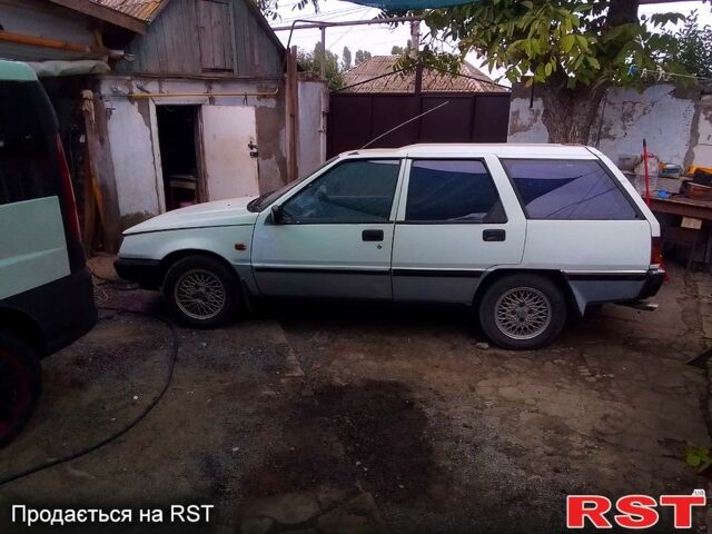 Белый Мицубиси Лансер, объемом двигателя 1.5 л и пробегом 290 тыс. км за 1200 $, фото 2 на Automoto.ua