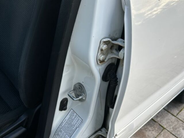 Мицубиси Лансер 2008 в Ивано-Франковске на Automoto.ua Белый Мицубиси Лансер, объемом двигателя 1.6 л и пробегом 147 тыс. км за 3800 $, фото 10 на Automoto.ua