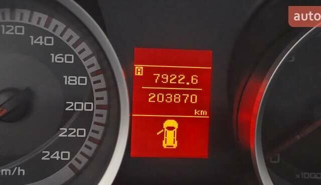 Бежевий Міцубісі Lancer, об'ємом двигуна 1.8 л та пробігом 204 тис. км за 7500 $, фото 4 на Automoto.ua