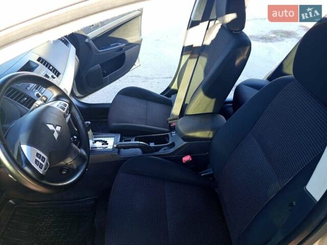 Міцубісі Lancer 2007 у Христиновке на Automoto.ua Бежевий Міцубісі Lancer, об'ємом двигуна 2 л та пробігом 141 тис. км за 6500 $, фото 6 на Automoto.ua