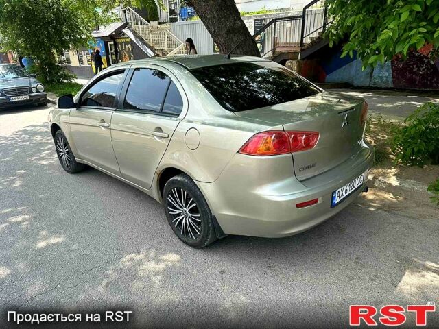 Бежевый Мицубиси Лансер, объемом двигателя 1.5 л и пробегом 240 тыс. км за 4200 $, фото 2 на Automoto.ua