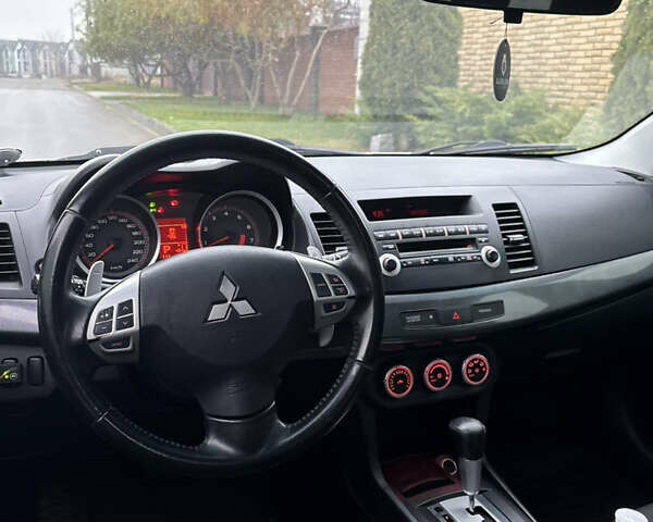 Бежевый Мицубиси Лансер, объемом двигателя 2 л и пробегом 250 тыс. км за 6400 $, фото 7 на Automoto.ua