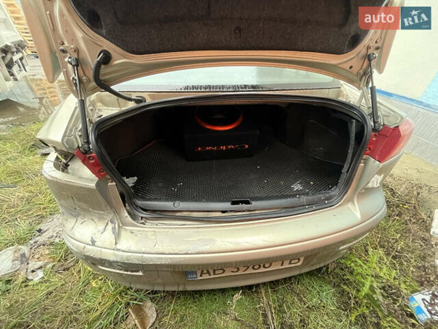 Бежевый Мицубиси Лансер, объемом двигателя 2 л и пробегом 278 тыс. км за 3100 $, фото 19 на Automoto.ua