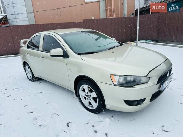 Бежевый Мицубиси Лансер, объемом двигателя 1.5 л и пробегом 380 тыс. км за 5000 $, фото 1 на Automoto.ua