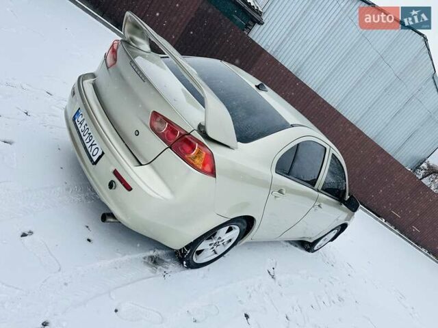 Бежевый Мицубиси Лансер, объемом двигателя 1.5 л и пробегом 380 тыс. км за 5000 $, фото 7 на Automoto.ua