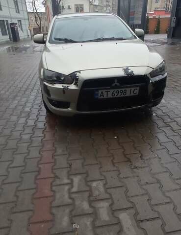 Бежевий Міцубісі Lancer, об'ємом двигуна 2 л та пробігом 200 тис. км за 6500 $, фото 2 на Automoto.ua
