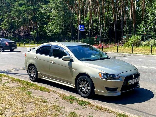 Бежевый Мицубиси Лансер, объемом двигателя 2 л и пробегом 270 тыс. км за 6800 $, фото 5 на Automoto.ua