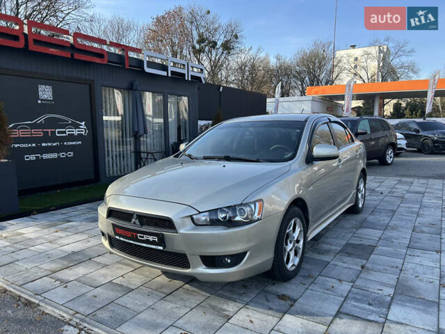 Бежевий Міцубісі Lancer, об'ємом двигуна 2 л та пробігом 250 тис. км за 8400 $, фото 2 на Automoto.ua