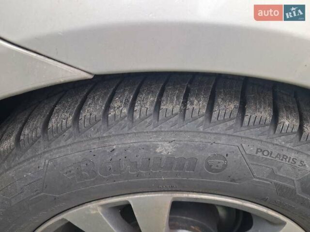 Бежевий Міцубісі Lancer, об'ємом двигуна 2 л та пробігом 160 тис. км за 7500 $, фото 3 на Automoto.ua