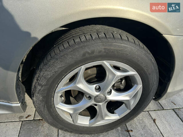 Бежевий Міцубісі Lancer, об'ємом двигуна 2 л та пробігом 250 тис. км за 8400 $, фото 29 на Automoto.ua