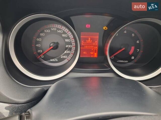 Бежевий Міцубісі Lancer, об'ємом двигуна 2 л та пробігом 160 тис. км за 7500 $, фото 5 на Automoto.ua