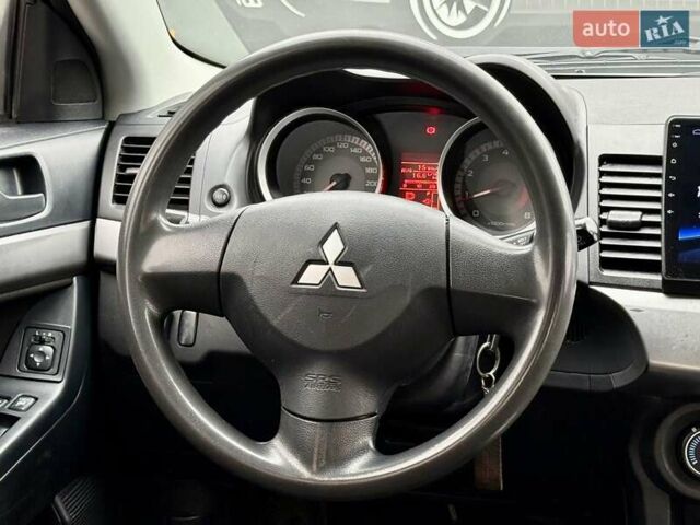 Бежевый Мицубиси Лансер, объемом двигателя 1.5 л и пробегом 265 тыс. км за 6300 $, фото 13 на Automoto.ua