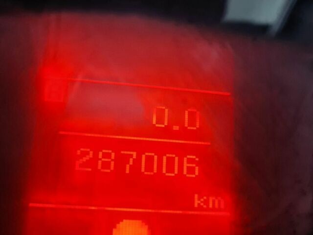 Бежевый Мицубиси Лансер, объемом двигателя 1.8 л и пробегом 287 тыс. км за 1500 $, фото 6 на Automoto.ua