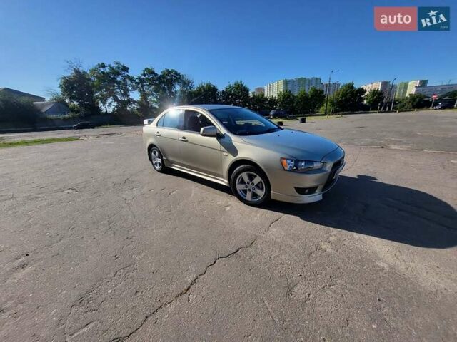 Бежевий Міцубісі Lancer, об'ємом двигуна 2 л та пробігом 180 тис. км за 6500 $, фото 3 на Automoto.ua