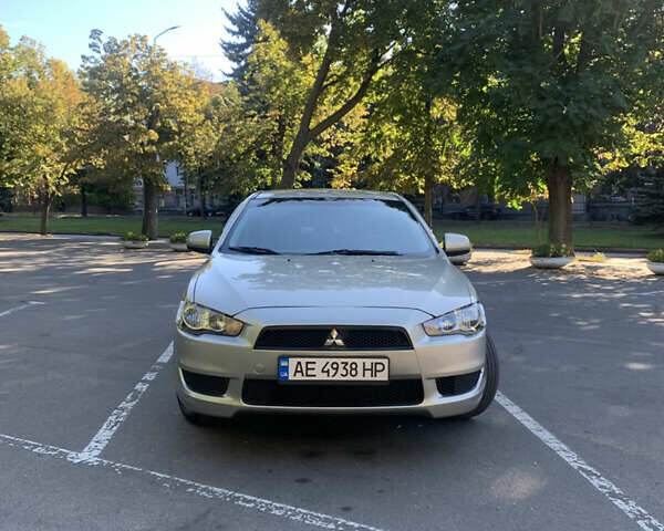 Бежевий Міцубісі Lancer, об'ємом двигуна 1.5 л та пробігом 225 тис. км за 5700 $, фото 2 на Automoto.ua