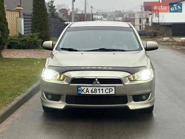 Бежевый Мицубиси Лансер, объемом двигателя 2 л и пробегом 250 тыс. км за 6500 $, фото 2 на Automoto.ua