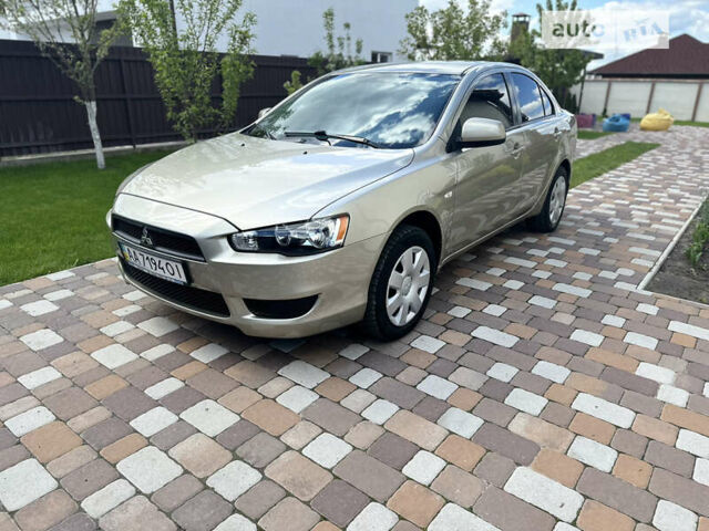 Бежевий Міцубісі Lancer, об'ємом двигуна 1.5 л та пробігом 217 тис. км за 5500 $, фото 1 на Automoto.ua