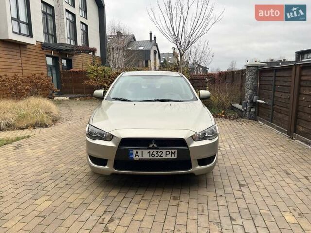 Бежевый Мицубиси Лансер, объемом двигателя 1.5 л и пробегом 230 тыс. км за 5950 $, фото 2 на Automoto.ua