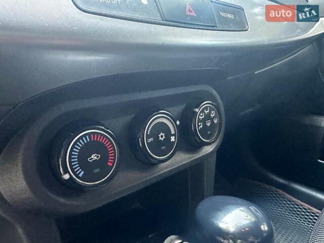 Бежевый Мицубиси Лансер, объемом двигателя 1.5 л и пробегом 192 тыс. км за 6690 $, фото 11 на Automoto.ua