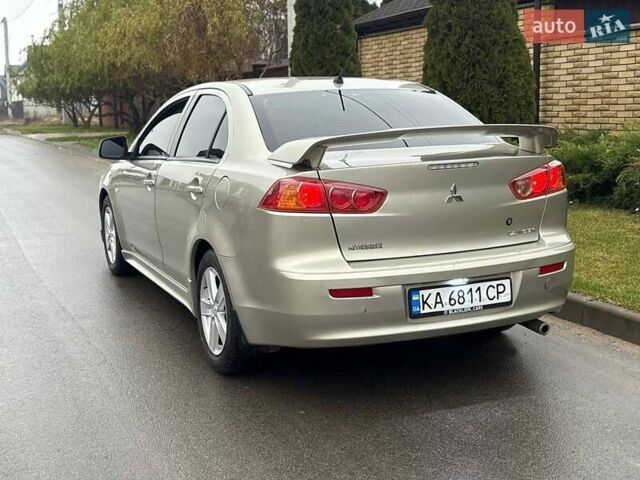 Бежевый Мицубиси Лансер, объемом двигателя 2 л и пробегом 250 тыс. км за 6500 $, фото 3 на Automoto.ua