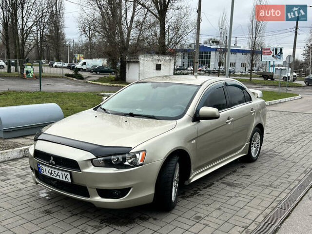 Бежевий Міцубісі Lancer, об'ємом двигуна 2 л та пробігом 262 тис. км за 6000 $, фото 1 на Automoto.ua