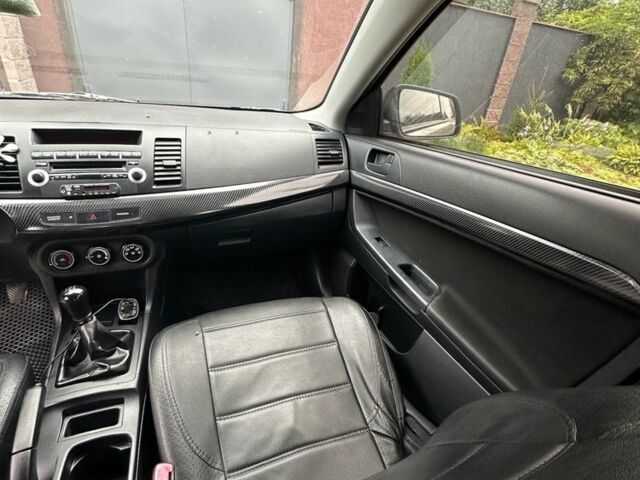 Бежевый Мицубиси Лансер, объемом двигателя 1.5 л и пробегом 250 тыс. км за 6000 $, фото 6 на Automoto.ua