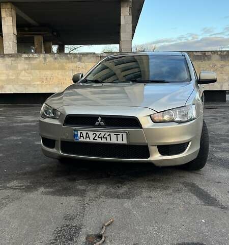 Мицубиси Лансер 2008 в Киеве на Automoto.ua Бежевый Мицубиси Лансер, объемом двигателя 1.5 л и пробегом 224 тыс. км за 5400 $, фото 1 на Automoto.ua