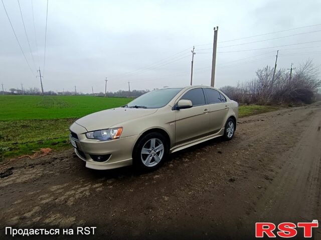 Бежевый Мицубиси Лансер, объемом двигателя 2 л и пробегом 160 тыс. км за 6500 $, фото 5 на Automoto.ua