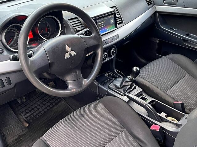 Бежевый Мицубиси Лансер, объемом двигателя 1.5 л и пробегом 0 тыс. км за 5700 $, фото 10 на Automoto.ua