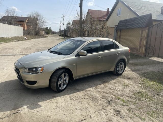 Бежевий Міцубісі Lancer, об'ємом двигуна 0.15 л та пробігом 190 тис. км за 10000 $, фото 9 на Automoto.ua