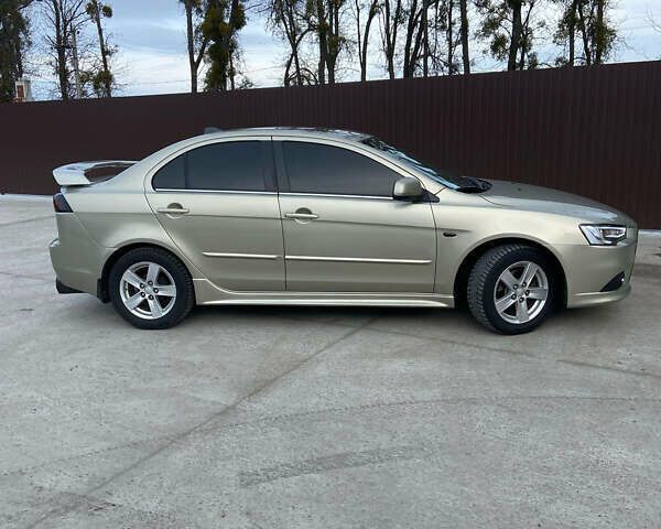 Бежевый Мицубиси Лансер, объемом двигателя 1.5 л и пробегом 200 тыс. км за 8500 $, фото 7 на Automoto.ua