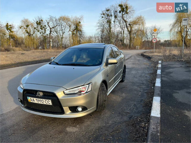 Бежевый Мицубиси Лансер, объемом двигателя 1.5 л и пробегом 200 тыс. км за 8500 $, фото 4 на Automoto.ua