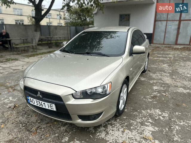 Бежевий Міцубісі Lancer, об'ємом двигуна 2 л та пробігом 312 тис. км за 4700 $, фото 1 на Automoto.ua