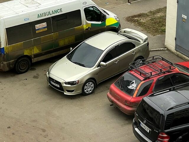 Бежевый Мицубиси Лансер, объемом двигателя 1.5 л и пробегом 0 тыс. км за 5700 $, фото 2 на Automoto.ua