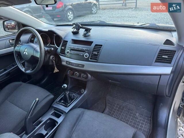 Бежевый Мицубиси Лансер, объемом двигателя 1.5 л и пробегом 187 тыс. км за 5500 $, фото 13 на Automoto.ua