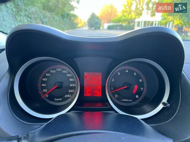 Бежевый Мицубиси Лансер, объемом двигателя 2 л и пробегом 146 тыс. км за 7750 $, фото 8 на Automoto.ua