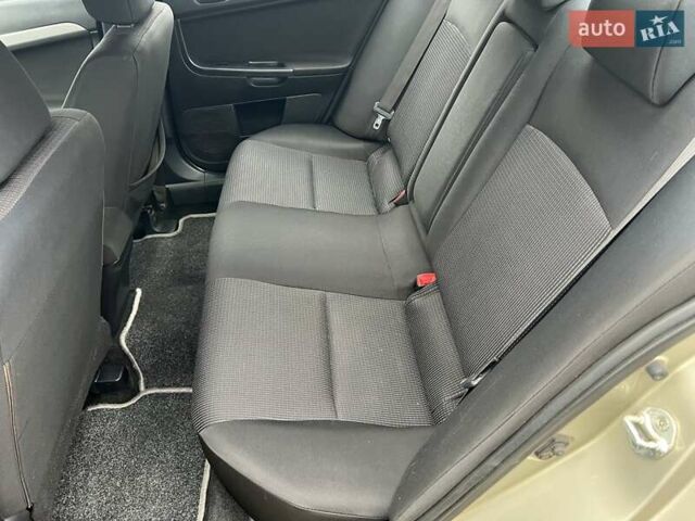 Бежевый Мицубиси Лансер, объемом двигателя 1.5 л и пробегом 230 тыс. км за 5950 $, фото 9 на Automoto.ua