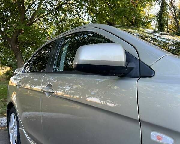 Бежевый Мицубиси Лансер, объемом двигателя 2 л и пробегом 146 тыс. км за 7750 $, фото 5 на Automoto.ua