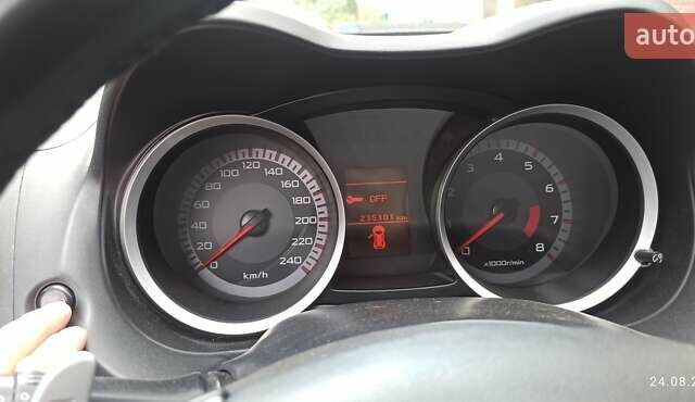 Бежевый Мицубиси Лансер, объемом двигателя 2 л и пробегом 235 тыс. км за 7200 $, фото 9 на Automoto.ua