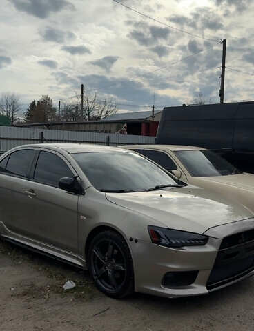 Бежевый Мицубиси Лансер, объемом двигателя 2 л и пробегом 225 тыс. км за 6999 $, фото 4 на Automoto.ua