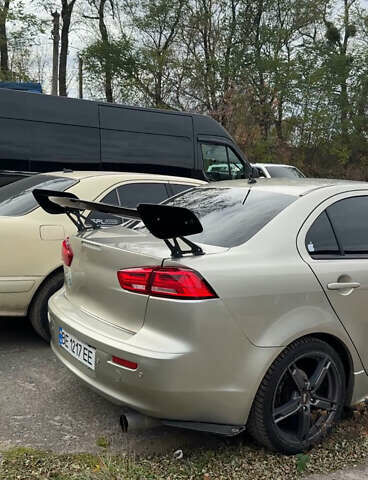 Бежевый Мицубиси Лансер, объемом двигателя 2 л и пробегом 225 тыс. км за 6999 $, фото 6 на Automoto.ua