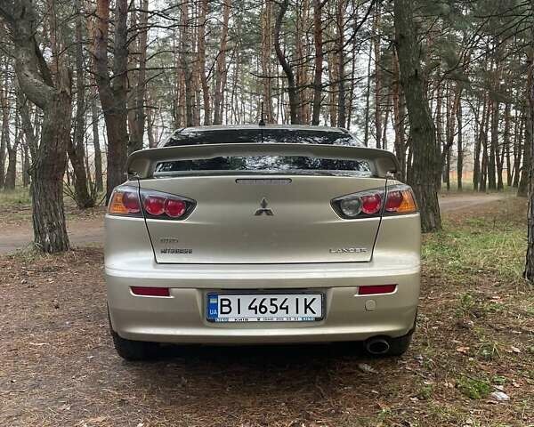 Бежевий Міцубісі Lancer, об'ємом двигуна 2 л та пробігом 262 тис. км за 6500 $, фото 3 на Automoto.ua