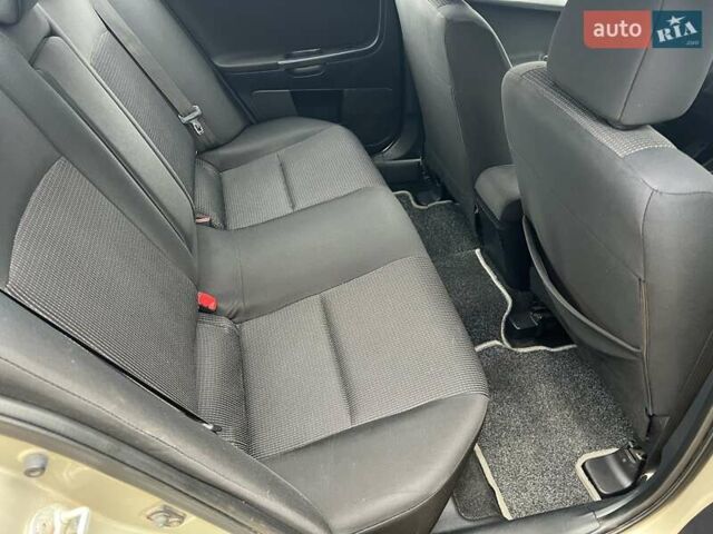 Бежевый Мицубиси Лансер, объемом двигателя 1.5 л и пробегом 230 тыс. км за 5950 $, фото 10 на Automoto.ua