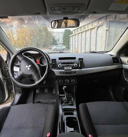 Мицубиси Лансер 2008 в Киеве на Automoto.ua Бежевый Мицубиси Лансер, объемом двигателя 1.5 л и пробегом 224 тыс. км за 5400 $, фото 11 на Automoto.ua