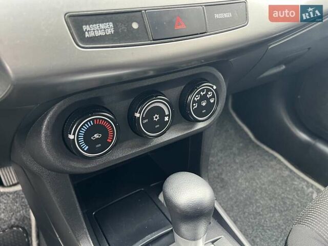 Бежевый Мицубиси Лансер, объемом двигателя 1.5 л и пробегом 230 тыс. км за 5950 $, фото 12 на Automoto.ua