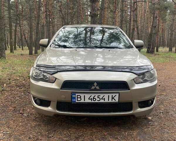 Бежевий Міцубісі Lancer, об'ємом двигуна 2 л та пробігом 262 тис. км за 6500 $, фото 1 на Automoto.ua