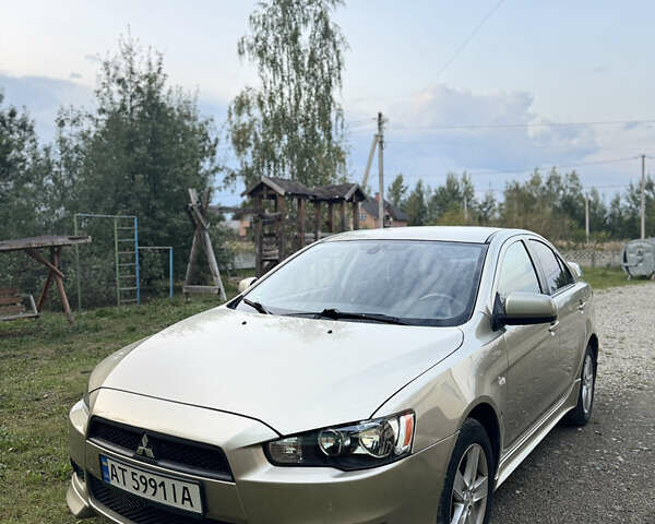 Бежевый Мицубиси Лансер, объемом двигателя 2 л и пробегом 240 тыс. км за 6500 $, фото 3 на Automoto.ua