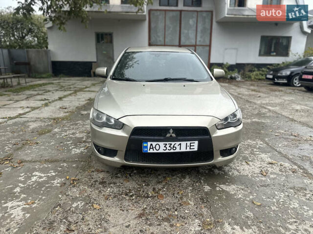 Бежевий Міцубісі Lancer, об'ємом двигуна 2 л та пробігом 312 тис. км за 4700 $, фото 3 на Automoto.ua
