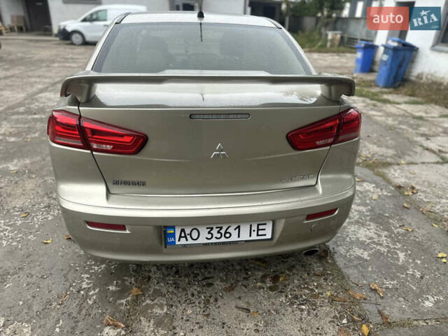 Бежевий Міцубісі Lancer, об'ємом двигуна 2 л та пробігом 312 тис. км за 4700 $, фото 7 на Automoto.ua