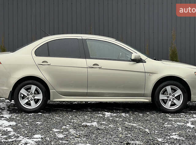 Бежевий Міцубісі Lancer, об'ємом двигуна 1.5 л та пробігом 245 тис. км за 6499 $, фото 2 на Automoto.ua